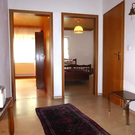 Einfaches Haus Direkt In * Bayreuth